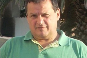 Μαυροζαχαράκης